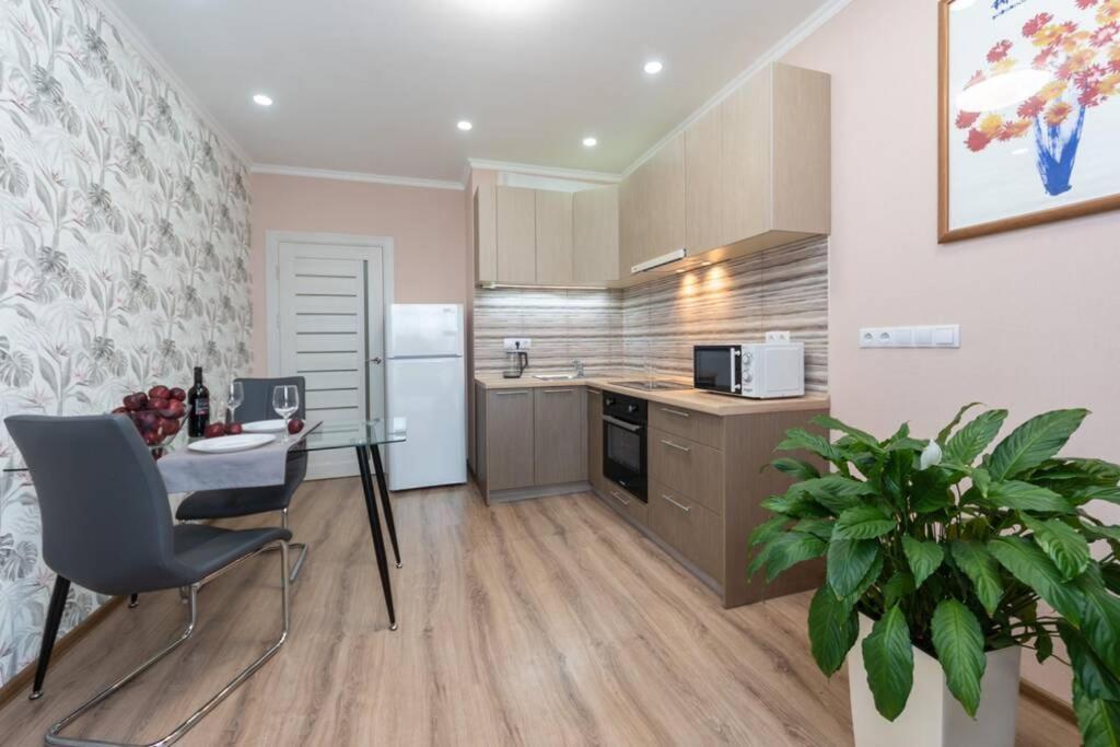 Квартира Люкс В Жк Лебединый, Ул. Ревуцкого 40 Г Kyiv Exterior photo